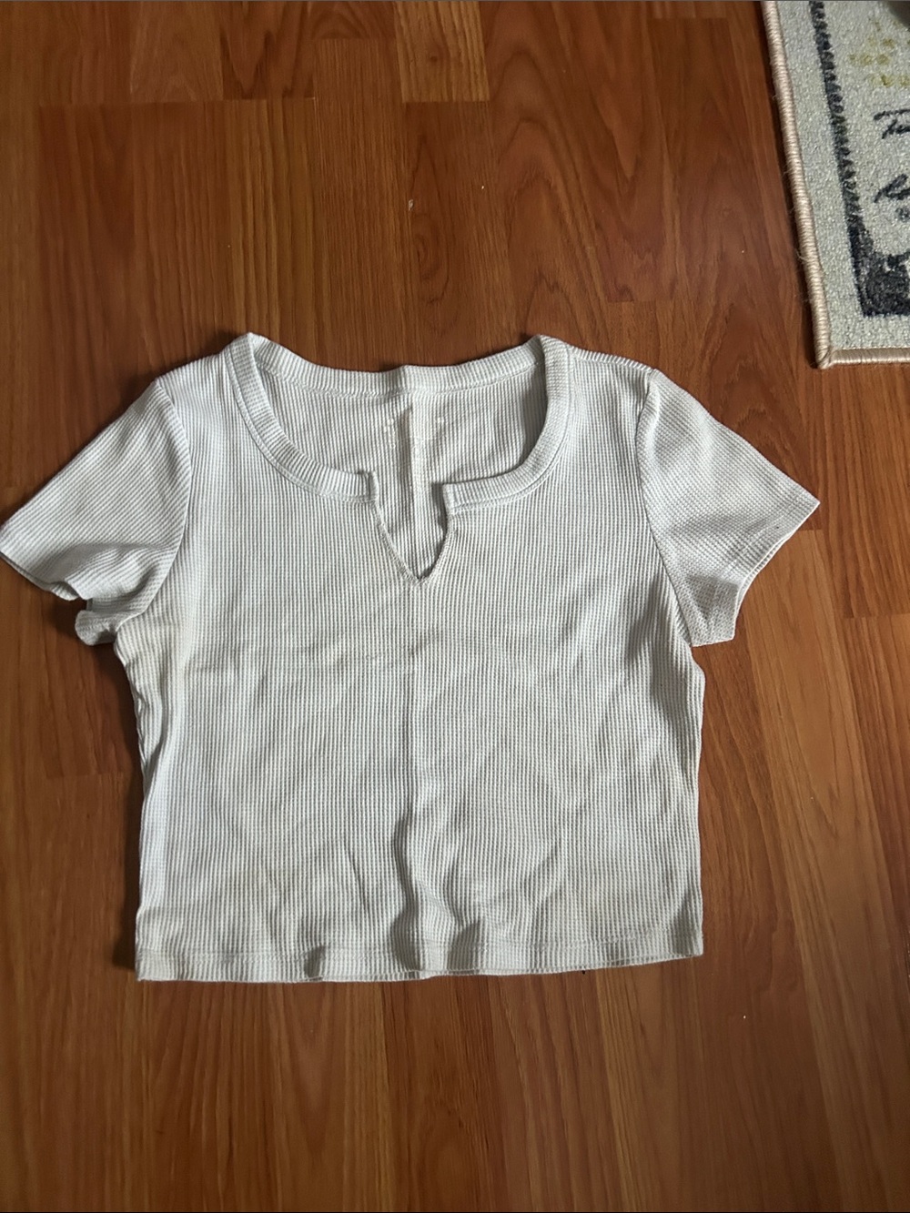 Women’s White Ribbed Short Sleeve Notch Neck Top